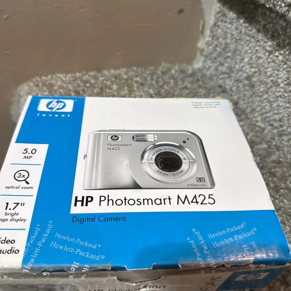 HP Photosmart M425 Digital Camera